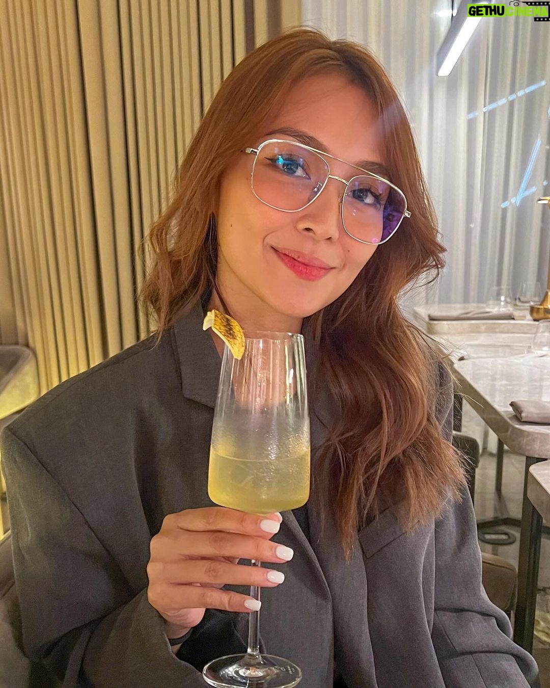 Kathryn Bernardo Instagram - Thank you @taupedining for this unforgettable dinner! Still thinking about that 10-course tasting menu paired with the perfect cocktailsā¦š¤ Worth all the calories! Congratulations, @cheffrancistolentino, @flores__francis , @mike_carandang & @rambonunez! š„