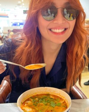 Kathryn Bernardo Instagram - Sharing a quick recap of all the bowls of tomyum that kept me busy during this trip... because why not?! 😸🤓