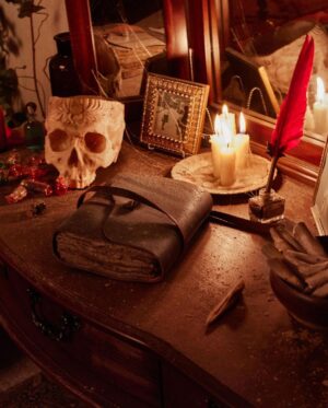 Kathy Najimy Instagram - #airbnbpartner @Airbnb is hosting a magical stay at a re-creation of the Sanderson Sisters’ Hocus Pocus cottage just in time for the release of #HocusPocus2. More on @airbnb or click the link in my bio. @DisneyPlus #disneyplus