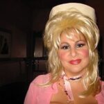 Kathy Najimy Instagram - Shout out to the amazing incomparable @dollyparton for her talent, for her humanitarianism, and inspiration for my outfit today.