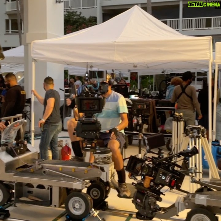 Katie Leclerc Instagram - Who can guess what project I am currently working on? Hint: I’m living for all the floral print I’m wearing! #setlife #islandvibes