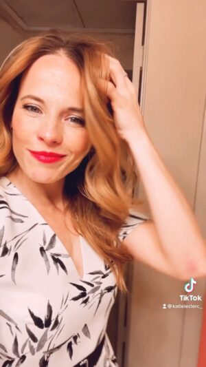 Katie Leclerc Instagram - About last night #transition #redlipstick #makeuptransition #alldressedup #ievenworeheals #curlyhair #feelinggood #fyp #katieleclerc #switchedatbirth #daphnevasquez