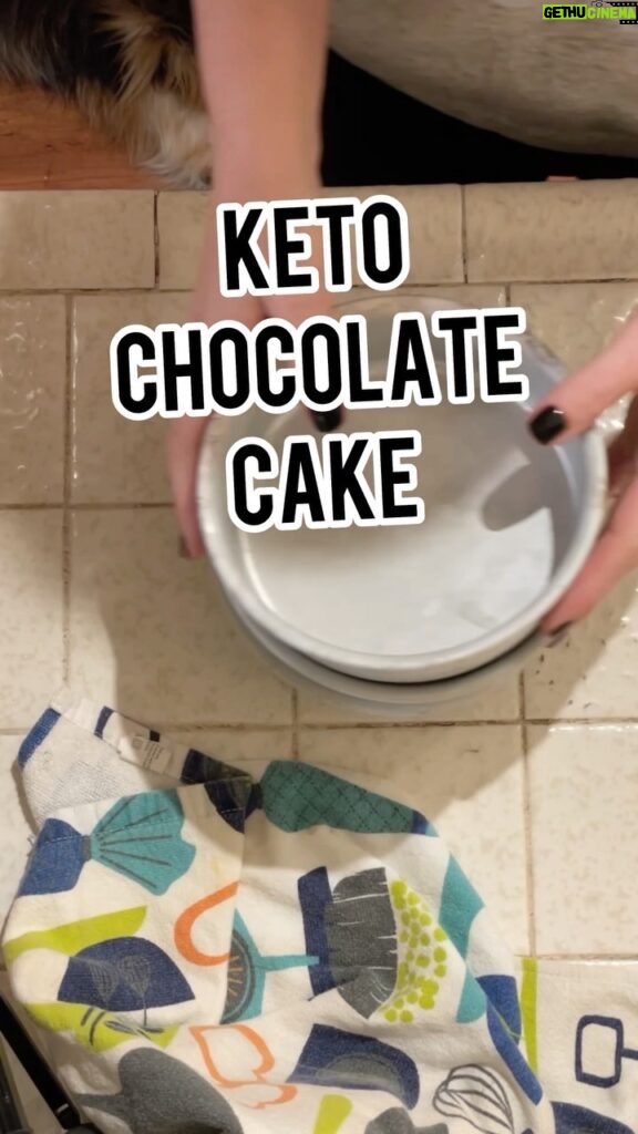 Katie Leclerc Instagram - Katie Bakes 2.0 #keto #chocolate #cake #asmr #katiebakes #sugarfree #partone #birthdaycake #katieleerc #switchedatbirth #baking