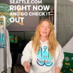 Katie Leclerc Instagram - Happy #GivingTuesday !! Support @foodlifeline and get a rad sweatshirt at the same time! Last year @simplyseattle gave away over 75,000 meals. Want to help them beat that this year?? #25for25 #GoKraken Seattle, Washington