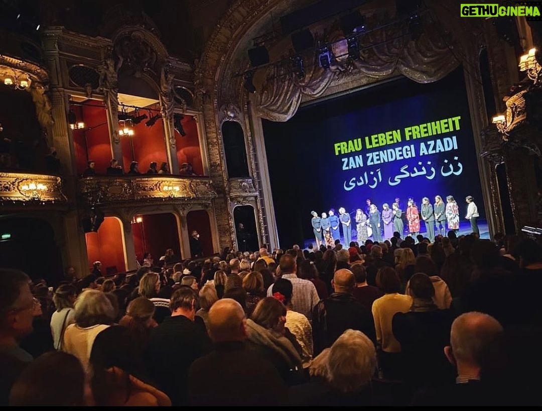 Katja Riemann Instagram - What a night! So emotional. So loving and smart. I love every single one, who performed last night. I admire your art, your work, your solidarity, your courage and kindness.. The audience was unbelievable. At the end, when everybody got up, we sang together „Baraye“, we cried together and we refuse to give up hope for our iranian sisters and brothers. Thankyou all to have made this evening possible. 🙏🏽 @jazmatab @melika_foroutan_ @sarah_sandeh @natalie_amiri @meret.becker @jasminshakeri @iris_berben @blnensemble And a big thankyou to the entire staff of the BE, wonderful people and the entire audience, who came and carried us through the 3 hours of the performance by their silence and concentration and tears and love. Thankyou. #zanzendegiazadi LINK ZUR AUFZEICHNUNG DES ABENDS IM RBB IN MEINER BIO! Berlin, Germany