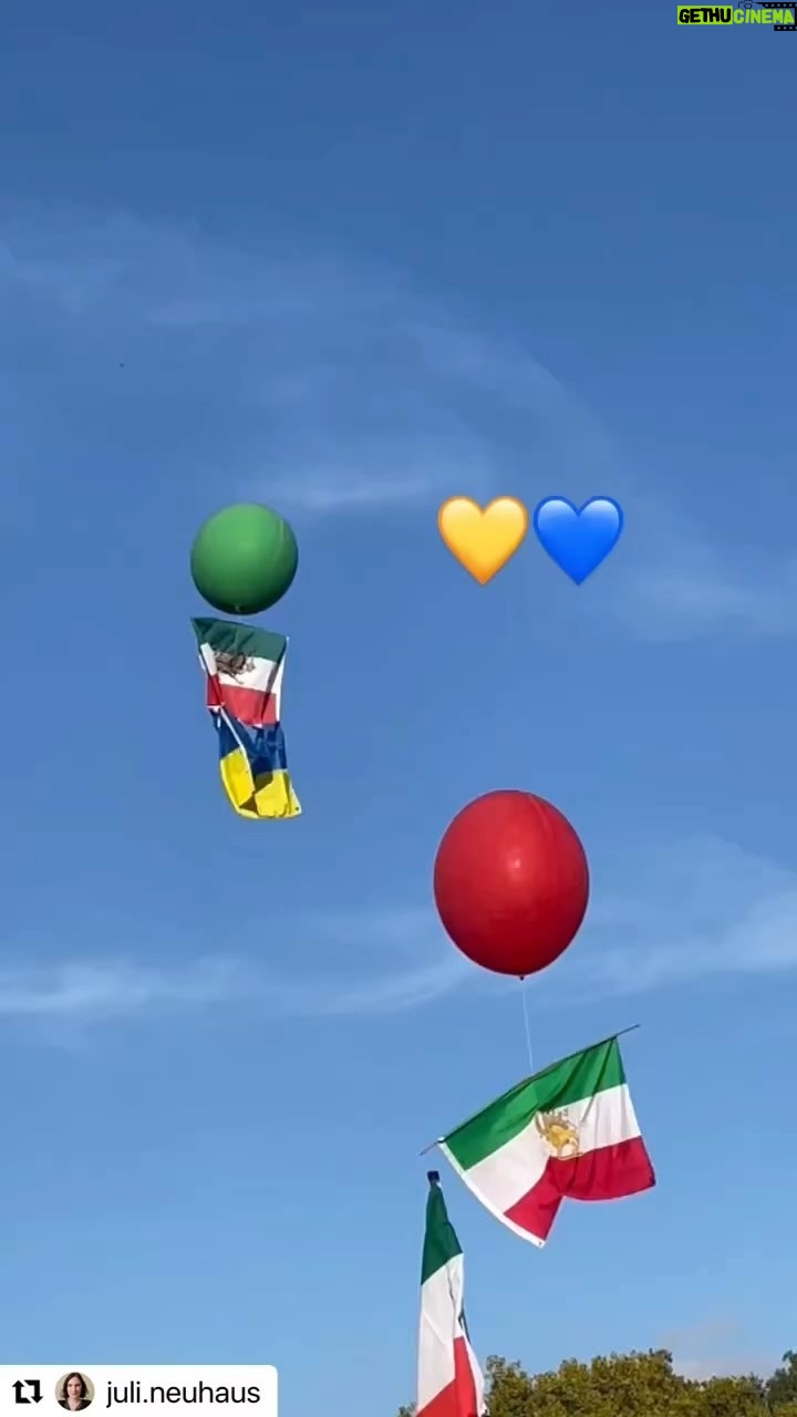 Katja Riemann Instagram - #iran und #ukraine in #berlin. Video: @juli.neuhaus