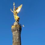 Katja Riemann Instagram - Seht ihr auf dem zweiten Foto, wie die Wolke die dritte Farbe der iranischen Flagge ergänzt? #freeiran