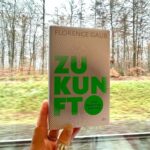Katja Riemann Instagram - Les ich gerad. @florencegaub ist Politikwissenschaftlerin, Zukunftsforscherin und Militärstrategin. „Zukunft ist per Definition immer anders als die Gegenwart, sie muss es sein, um zu begeistern. Science-Fiction-Filme sind gerade deshalb so faszinierend, weil sie uns etwas zeigen, das anders, im Idealfall besser, ist als das Jetzt. Ein futuristischer Film, der zeigt, wie eine Gesellschaft es geschafft hat, sich gar nicht zu verändern, wäre ein Flop.“