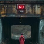 Katja Riemann Instagram - Aus aktuellem Anlass und aufgrund des Umstands, dass politische Mitarbeiter der AfD zur Eröffnung des internationalen Filmfestivals Berlin, der @berlinale eingeladen wurden, 15. Februar wird das sein, hier ein paar wunderschöne Designs von Florian Dengler @berlinteaparty, die er uns zur freien Verfügung gestellt hat. Vielen Dank dafür. Und Danke @anikadecker , für die Verknüpfung und deine klare Haltung. …inzwischen wieder ausgeladen… Sharen der Fotos ausdrücklich erlaubt, sagt @berlinteaparty Europe