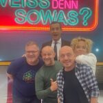 Katja Riemann Instagram - Ich war da! Erste Quizshow of my life. Mit meinem good old Kumpel Jürgen Vogel. Kommt im November. Geniesst diese schönen Herbsttage. Hamburg
