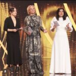 Katja Riemann Instagram - What a night. Der Deutsche Filmpreis 2023 wurde letzten Freitag verliehen. @jasminshakeri führte fulminant durch den Abend, den @katjavongarnier und @var7an inszenierten. Die Tänzer der @flyingsteps kamen aus dem Himmel geflogen und Jasmins „Ode an die Kunst“ hat uns alle tief berührt. Herzlichen Glückwunsch an alle Nominierte und Gewinner.innen, eure Freude und Energie gibt Hoffnung und Mut weiterzumachen. Vielen Dank an meine Freundinnen und Kolleginnen @jazmatab und #nicolettekrebitz für die gemeinsame Laudatio für Filmmusik. In Musik sind unsere Zeitpfeiler aufbewahrt. @filmpreis #womenlifefreedom #jinjiyanazadi #zanzendegiazadi