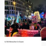 Katja Riemann Instagram - Repost von @correctiv_org Es ist erleichternd, diese Bilder zu sehen, und dass schnell und entschieden soviele Menschen aus offensichtlich unterschiedlichen Generationen sich zusammenfanden an so vielen Orten. Dank an all jene, die proaktiv und zügig dies organisierten, überall. Ich bin derzeit nicht in Deutschland, werde euch unterstützen, sowie zurück. Bis dahin winke ich euch zu und bin dankbar, dass man in diesem Land verstanden hat, dass WIR die Demokratie sind. Was für ein gutes Zeichen auch in die Welt…. Allemagne