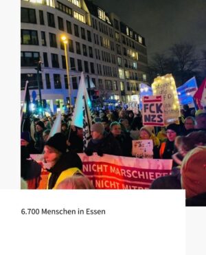 Katja Riemann Instagram - Repost von @correctiv_org 
Es ist erleichternd, diese Bilder zu sehen, und dass schnell und entschieden soviele Menschen aus offensichtlich unterschiedlichen Generationen sich zusammenfanden an so vielen Orten. Dank an all jene, die proaktiv und zügig dies organisierten, überall. 
Ich bin derzeit nicht in Deutschland, werde euch unterstützen, sowie zurück. Bis dahin winke ich euch zu und bin dankbar, dass man in diesem Land verstanden hat, dass WIR die Demokratie sind. Was für ein gutes Zeichen auch in die Welt….
