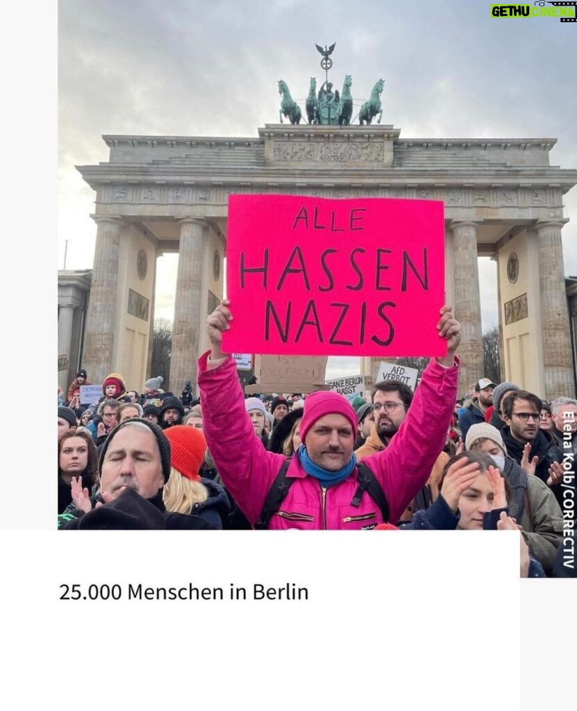 Katja Riemann Instagram - Repost von @correctiv_org Es ist erleichternd, diese Bilder zu sehen, und dass schnell und entschieden soviele Menschen aus offensichtlich unterschiedlichen Generationen sich zusammenfanden an so vielen Orten. Dank an all jene, die proaktiv und zügig dies organisierten, überall. Ich bin derzeit nicht in Deutschland, werde euch unterstützen, sowie zurück. Bis dahin winke ich euch zu und bin dankbar, dass man in diesem Land verstanden hat, dass WIR die Demokratie sind. Was für ein gutes Zeichen auch in die Welt…. Allemagne