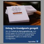Katja Riemann Instagram - Hier nochmal eine gute Erläuterung der @tagesschau , was die Idee dieser Petition ist, in der Bezug genommen wird auf Artikel 18 des GG. Und für jene, die noch nicht unterschrieben haben, das aber gern möchten, geht es m einfachsten über den link in der Bio von @campact.de Demokratie ist kein Garant, die kommt nicht einfach so und setzt sich auf deinen Schoß. Sie lebt nur, wenn wir alle mitmachen und sie bewahren. Jetzt ist so ein Moment, wo wir das tun müssen und es ist gut zu sehen, wie viele aktiv werden. Grüße euch vom anderen Kontinent. @correctiv_org Bereits ü 1.2 Mio Unterschriften Nord-Afrika