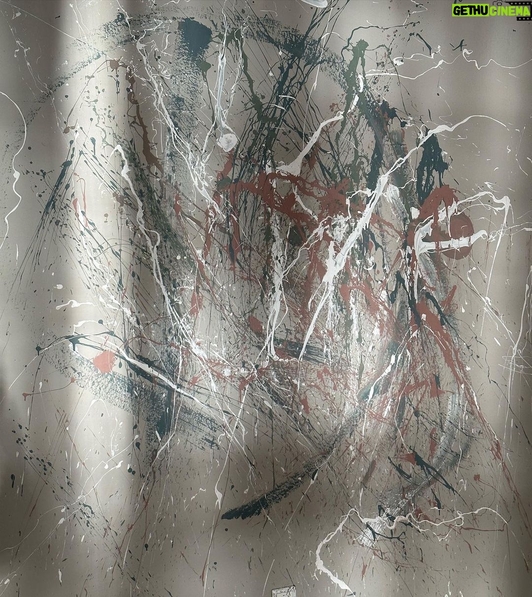 Katja Riemann Instagram - Das Kollektiv Bucin&Riemann hat ein Bild gespritzt. Gedripped. Gedingst. Geworfen wohl. Für unsere Serie „Plan B“. @dejanbucin