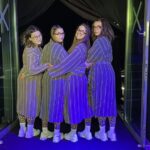 Katja Riemann Instagram - Es war so schön!! Nun geht‘s zurück nach Haus, nach Berlin. @vidina.popov @svenjaliesaux @nastyagee @ruhrfestspiele @maxim_gorki_theater @sibylle_berg