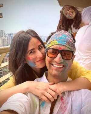 Katrina Kaif Instagram - Happy Holiiiiiiiiiiiii 🌈