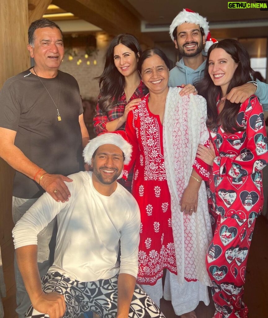 Katrina Kaif Instagram - Merry Christmas 🎄🎄🎄