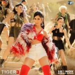 Katrina Kaif Instagram - Here we go 😎 #LekePrabhuKaNaam …Song out NOW! *link in bio* #Tiger3 arriving in cinemas on 12th November. Releasing in Hindi, Tamil & Telegu … @beingsalmankhan | @therealemraan | #ManeeshSharma | @yrf | @ipritamofficial | @amitabhbhattacharyaofficial | @arijitsingh | @nikhitagandhiofficial | @vaibhavi.merchant | @madhankarky | @bennydayalofficial | @anushamani | @boselyricist | @anaitashroffadajania | #AlviraKhanAgnihotri | @ashley_rebello | @darshanjalan | #YRF50 | #YRFSpyUniverse