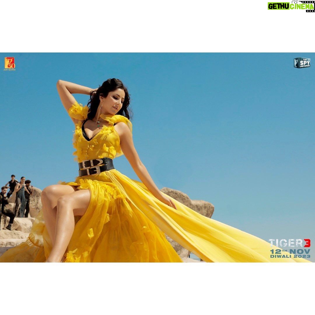 Katrina Kaif Instagram - Aa rahe hai hum……. #LekePrabhuKaNaam.... Song dropping on 23rd Oct on www.youtube.com/yrf #Tiger3 arriving in cinemas on 12th November Releasing in Hindi, Tamil & Telugu @beingsalmankhan | @therealemraan | #ManeeshSharma | @yrf | @ipritamofficial | @amitabhbhattacharyaofficial | @arijitsingh | @nikhitagandhiofficial | @vaibhavi.merchant | @madhankarky | @bennydayalofficial | @anushamani | @boselyricist | @anaitashroffadajania | #AlviraKhanAgnihotri | @ashley_rebello | @darshanjalan | #YRF50 | #YRFSpyUniverse