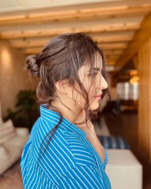 Katrina Kaif Instagram - Summer Blues 💙🎶
