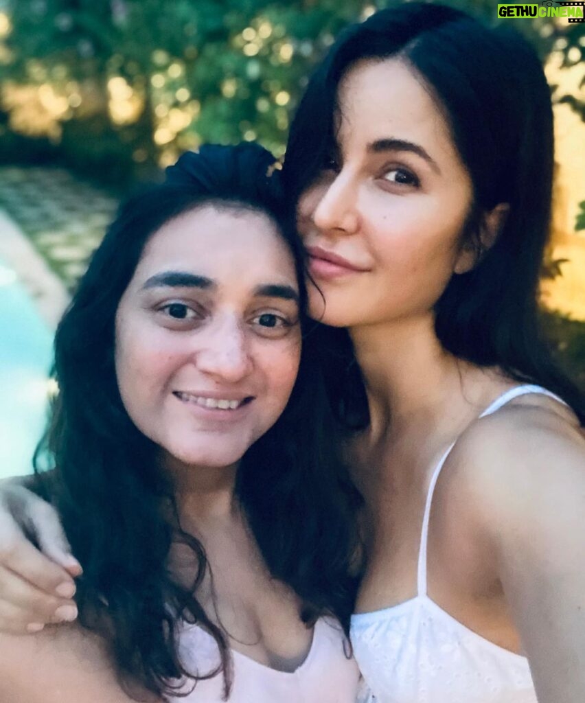 Katrina Kaif Instagram - My darling Karishmaaaaaaaaa it’s your very special 36 th birthday , anyone who says otherwise is wrong 😊 Where would we be without the madness and joy you bring into our lives , your kindness , warmth , and positivity….. through these years I’ve seen u battle so much with so much strength and courage it always serves as an example to me ……. Whenever ur around things are sunnier better and the world is just that much brighter ….. Heres to doing the rest of life together…. Through the good times and the stormy weathers and the adventures Love uuuuuuuu💕