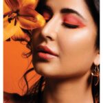 Katrina Kaif Instagram - Living life in full bloom 🌸🌼🌺 Wearing #KayBeauty ✨ Hydrating Foundation ✨ Matte HD Setting Loose Powder ✨ Pure Bloom Eyeshadow Palette ✨ Matte Drama Lipstick - Dream Girl ✨ Quick Dry Liquid Eyeliner - Black Canvas ✨ Illuminating Highlighter - Sunlit Gold @kaybykatrina