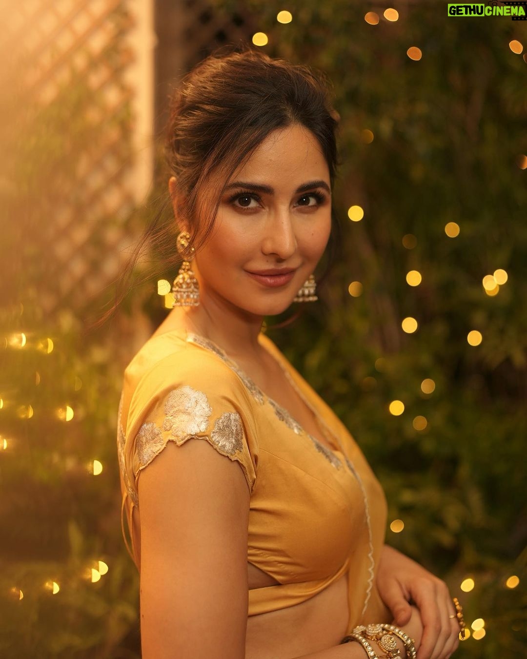 Katrina Kaif Instagram - Love and Light ✨🪔