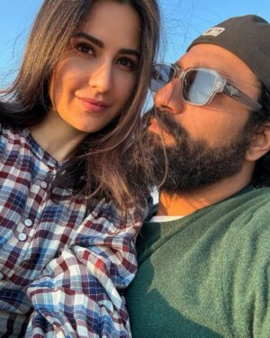 Katrina Kaif Instagram - Teen khoobsurat din… pyaar, araam, sunsets aur thand! New Year mana liya… now it’s time for #MerryChristmas !!!