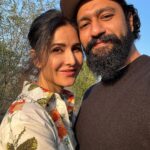 Katrina Kaif Instagram - Wishing Peace of mind , health , happiness and love for everyone in 2024 ….. 🤍🤍🤍