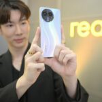 Kavinpat Thanahiransilp Instagram - realme Experience Store 3.0 แบรนด์ช้อปใหม่แห่งแรกของประเทศไทย ผมจะพลาดได้ไง พบกับ 6 โซนสุดพิเศษ พร้อมตัวละครฮาโลวีนสุดน่ารักจาก นักวาดภาพประกอบ @viput_a มาสร้างสีสันให้กับ realme ผมขอฝาก realme 11x 5G กับกล้อง AI 64MP ถ่ายละเอียดคมชัดสุด และดีไซน์สะท้อนแสงรูปตัวเอสสุดโดดเด่น รีบไปซื้อกันเลย #realme115G #realme11x5G #realmehalloween2023 #DoubleStarDoubleLeap #realme #realmeTH The Mall Bangkae เดอะมอลล์บางแค