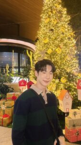 Kavinpat Thanahiransilp Instagram - daddy santa i want gifts ✨🎄🎁 #christmas Bangkok, Thailand