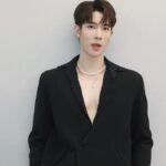 Kavinpat Thanahiransilp Instagram - pearls 🤍✨ outfit: @maison_lbomd #KISxFULAER #FULAER #FULAERxKISBEAUTY