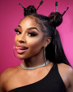 Kaychelle Dabney Instagram - I went and copped the chopsticks 🥢 
Put it in my bun just to pop shit 💁🏾‍♀️