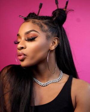 Kaychelle Dabney Instagram - I went and copped the chopsticks 🥢 
Put it in my bun just to pop shit 💁🏾‍♀️