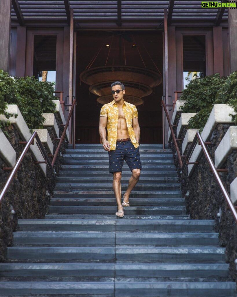 Keahu Kahuanui Instagram - I like to try to walk casually when I leave the lobby of a nice resort after eating all the free banana bread and drinking all the coffee they set out for the guest(s). Tough to do with that much caffeine but I try. Four Seasons Resort Hualalai