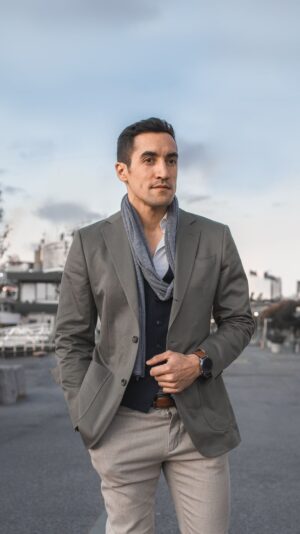Keahu Kahuanui Instagram - Brought to you in partnership with @AmazFit_us GTR SmartWatch #Ad ------------------------------------------------------ What's one of your top, go-to's when getting ready?