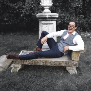 Keahu Kahuanui Instagram - Laughing because this sofa hurts so much that I want to cry.