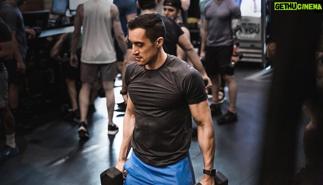 Keahu Kahuanui - 7.3K Likes - When you’re mad the workout is tough because you really just came for the free snacks and air conditioning.
.
.
.
.
#wheninrhone #foreverforward
📷: @jake_dakota