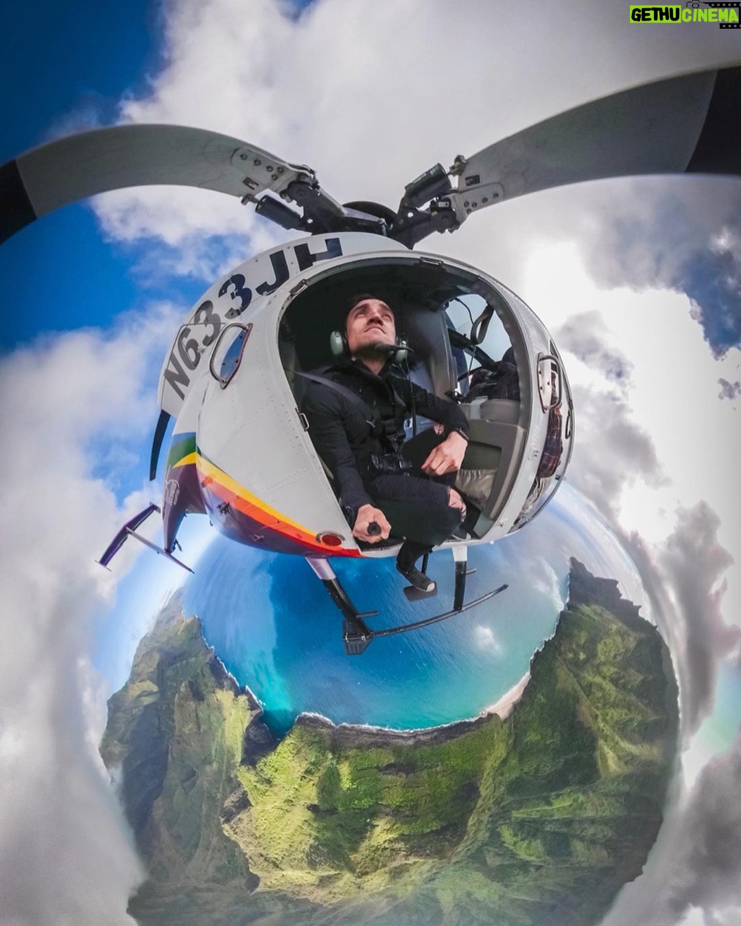 Keahu Kahuanui - 8.1K Likes - Looking for the weekend like...