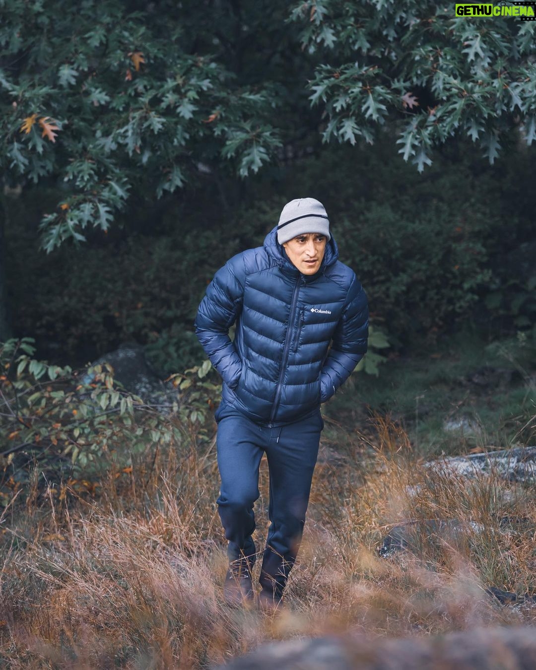 Keahu Kahuanui Instagram - #ad How to not freeze this winter season in 4 easy steps: 1) Get yourself a @Columbia1938 Omni-Heat Infinity jacket (preferably this snazzy blue one IMO) with heat reflecting, GOLD dot lining that looks like it could help you survive the cold... IN SPACE 2) Go somewhere cold, like OUTSIDE (but not actual outer space), to enjoy nature -unphased- by frigid temperatures (see example above) 3) Cuddle with aforementioned Omni-Heat Infinity jacket because it's super cozy 4) Remember to just say ‘no’ to being cold. #GoldBeatsCold. Now, tell me, what is your favorite season and why is it winter? #cspartner 📷: @shauniebegley Somewhere In Upstate New York