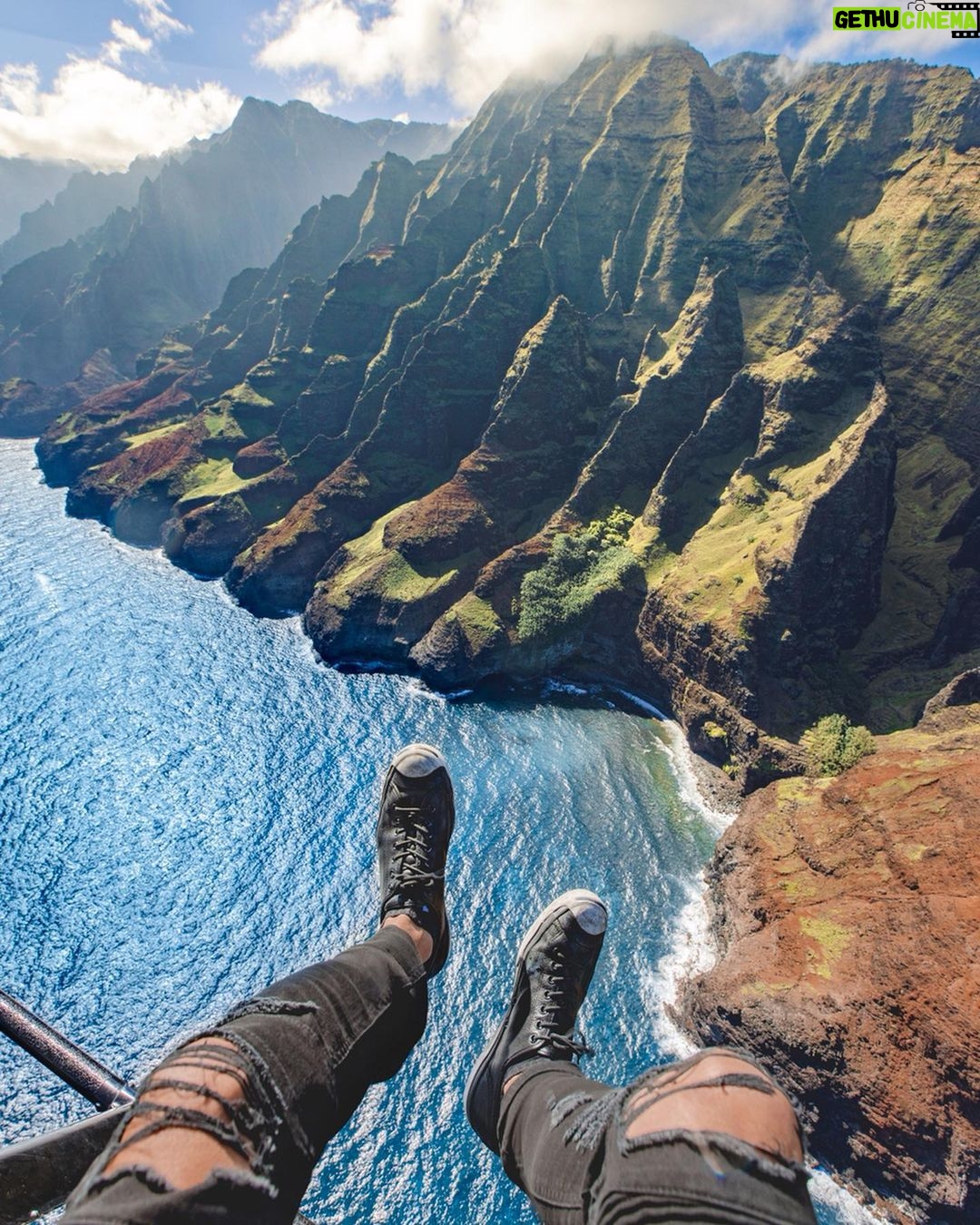 Keahu Kahuanui - 8.1K Likes - Looking for the weekend like...