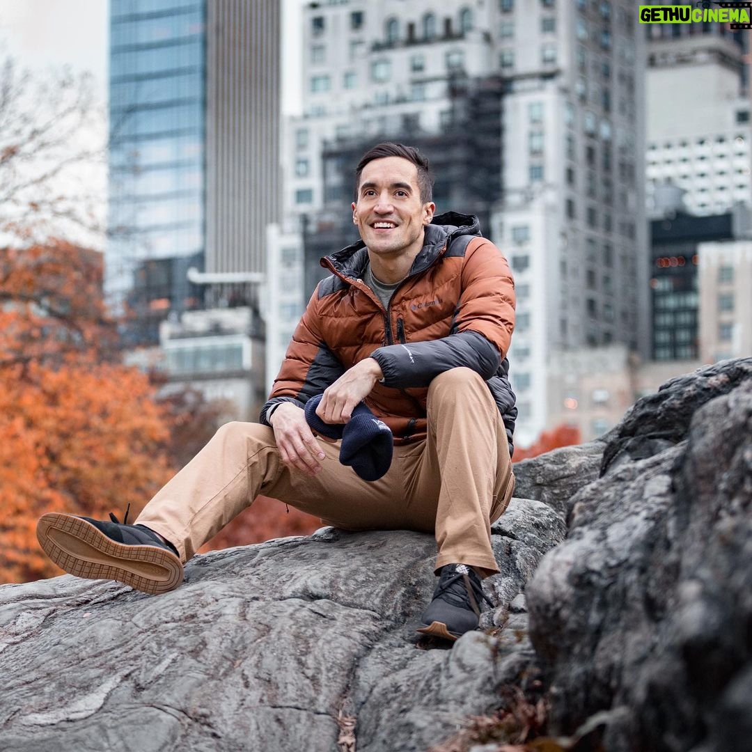 Keahu Kahuanui - 5K Likes - #ad It's my favorite time of year again; warm drinks, gift giving, changing leaves, snow, wreaths and most importantly: layers! It's rare for me -not- to grab from @columbia1938 when I go to pull out something to wear, especially with all the options they have for keeping warm: Omni-Heat for long, mountainous hikes. Powder lite for running around. In almost any color. Gloves. Shoes. Even if it's just for a walk through Central Park, you've got choices. Already have yourself sorted? Give the gift of a cozier winter with something from @columbia1938. 100% would recommend to a friend. #CSPartner #MadeForOutdoorGiving #visitnyc #visittheusa #centralpark