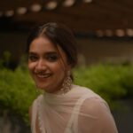 Keerthy Suresh Instagram - Food, smiles, weddings!🤍