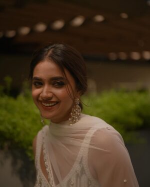 Keerthy Suresh Instagram - Food, smiles, weddings!🤍