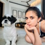 Keerthy Suresh Instagram - His curious looks 🧐 #KAndNyke #WorkoutPartner #Raghuthatha