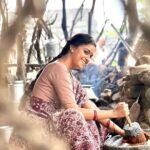 Keerthy Suresh Instagram - 25 days of #Dasara ❤️ Thanks a million for all the love you have showered on Dasara and Vennela! 🤍 Love love love only love and gratitude 🤗🙏 @nameisnani @dheekshithshettyofficial @srikanthodela__ @musicsanthosh @sathyansooryan.isc @navinnooli @kollaavinash @jithu_choreographer @slv_cinemas @saregamatelugu