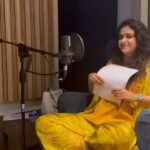 Keerthy Suresh Instagram - A sneak peek into the dubbing of the deleted scene. Look at me all tensed up while dubbing an intense scene 😂 Dubbing is an exciting art! 🤍 #Dasara #Dubbing