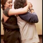 Keerthy Suresh Instagram - Hey vadhiney’s and bammardhi’s. Sort this out and also make your own reels 🥰 #Dasara #ChamkeelaAngeelesi #DasaraOnMarch30th